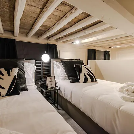 Acque Romane Fontana Di Trevi M Διαμέρισμα *